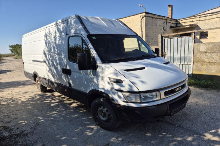 Lampa / Tripla stop dreapta pe aripa IVECO Daily  seria