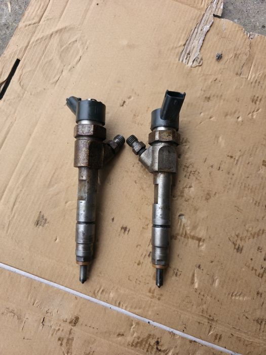 Injector Renault 1.9 dCi 82-120 CP 8200100272 / 0445110110