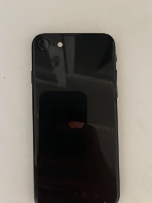 Айфон SE 2020 64Gb