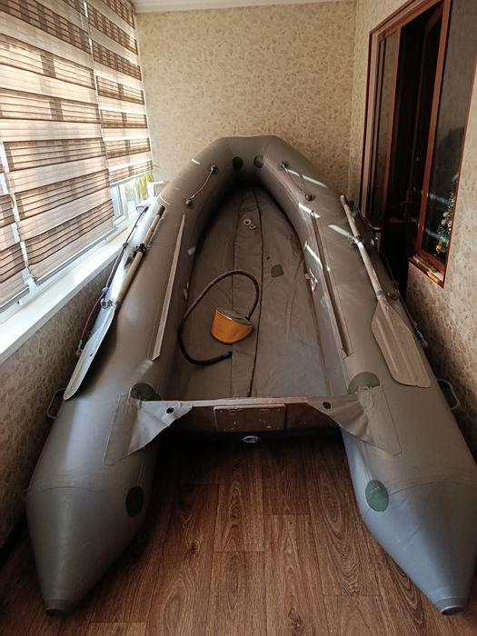 Лодка Кайман 360