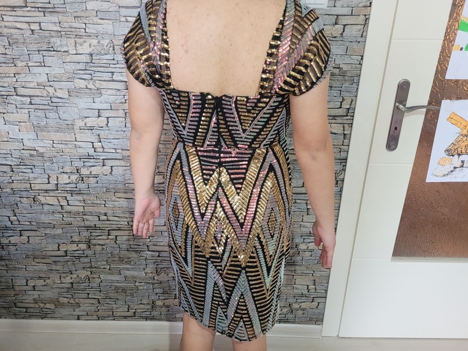 Официални рокли...