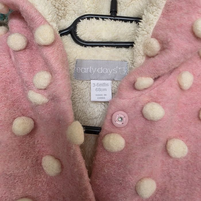 Елегантно палто с качулка.