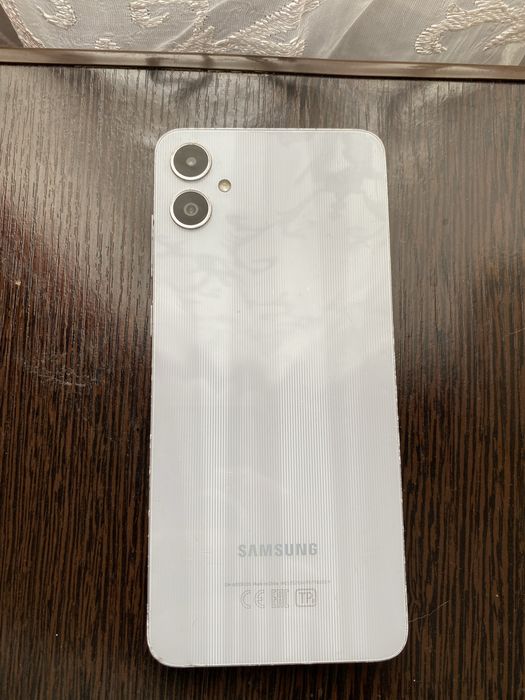 Обмен galaxy samsung a05 64гб идеал