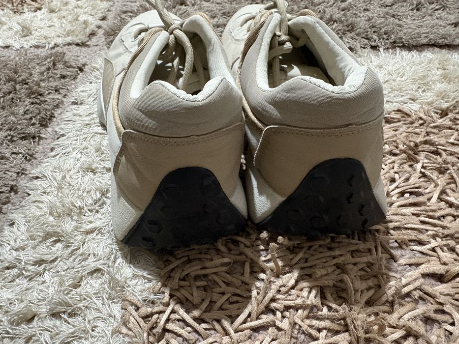 Adidasi pentru femei.