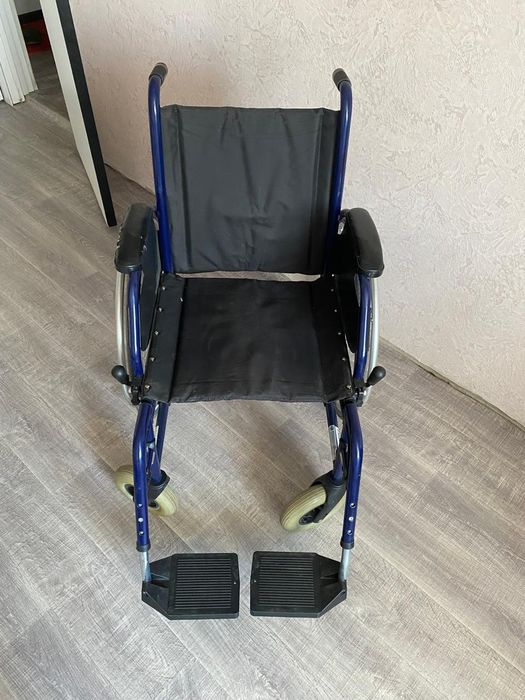 Продам инвалидное кресло