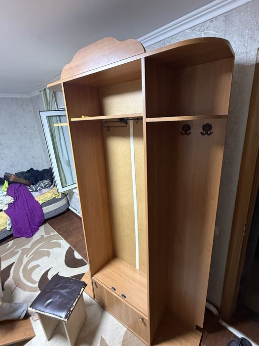 Шкаф в прихожую.