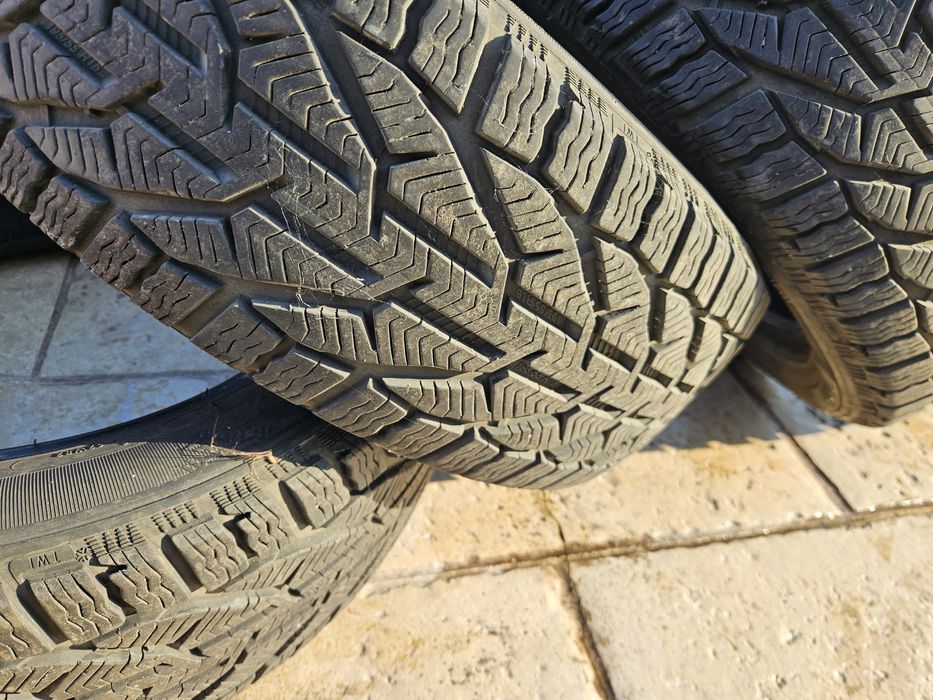 Anvelope iarnă 195/55 R16 87T Logan 4 bucati