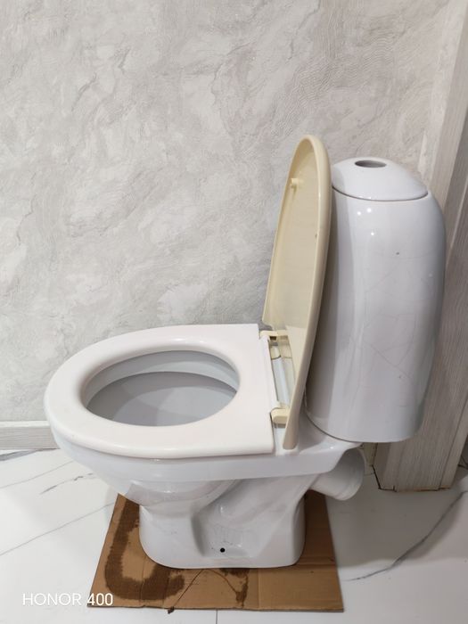 Продам унитаз б/ у в хорошем состоянии.