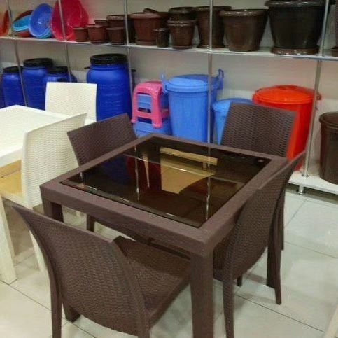 Плетёный столь и стулья ротанговой пластиковые plastmassa