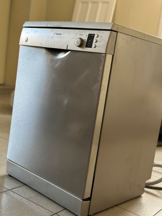 Продам посудомоечную машину