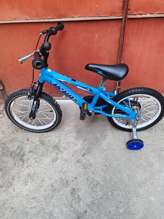 Vând bicicleta de copii