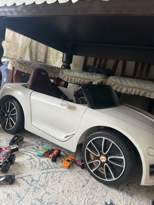 Машинка на аккумуляторе