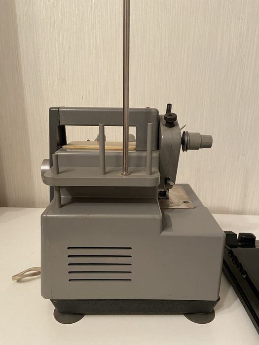 Оверлок,Краеобмёточный станок «КРОШ» (СССР)