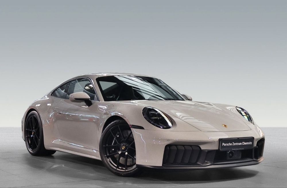 Porsche 911 Carrera GTS 992 new 2026