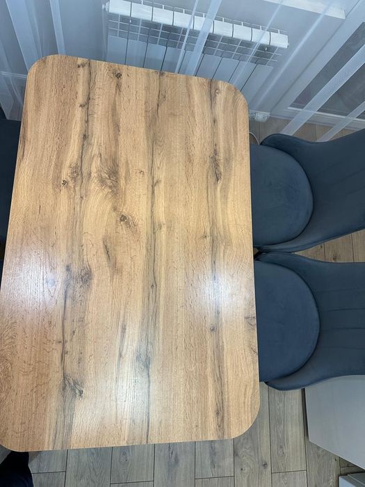 Стол и стул продаётся