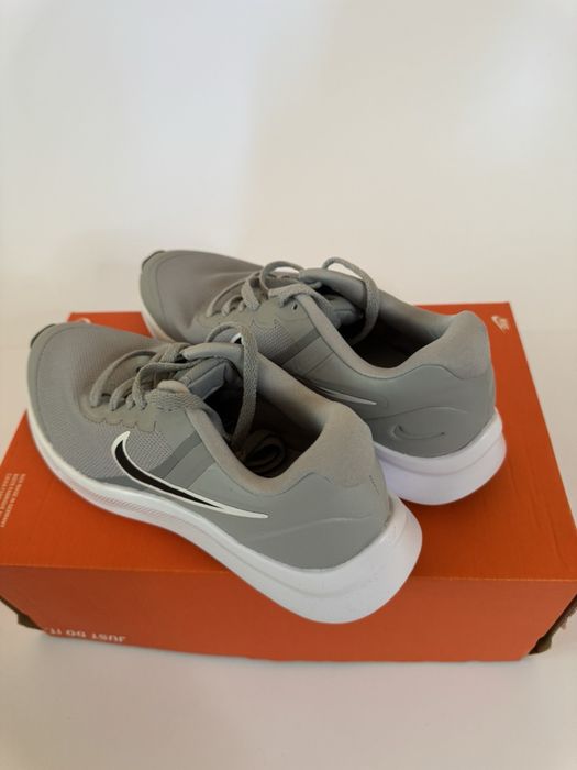 NIKE Star Runner 3 GS Grey