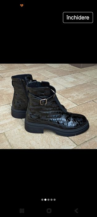 Ghete din piele lacuita