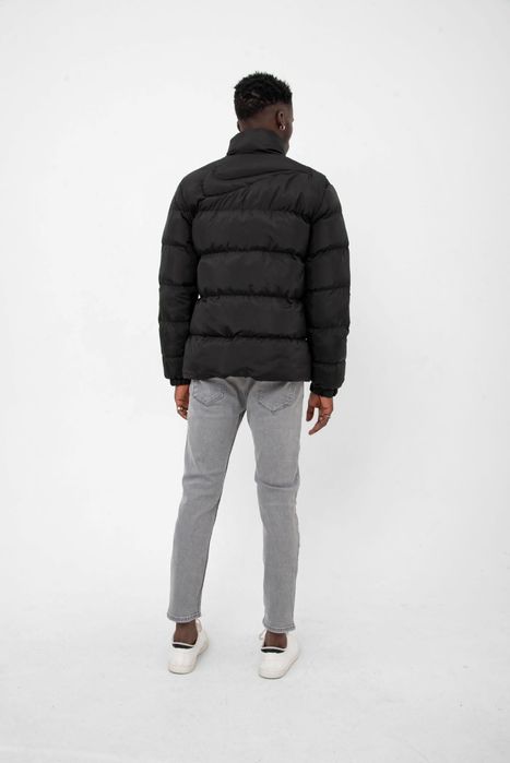 Продам куртку Nike