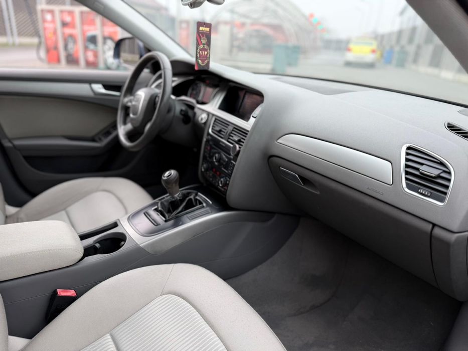 Audi A4 B8 2.0 TDI 143CP