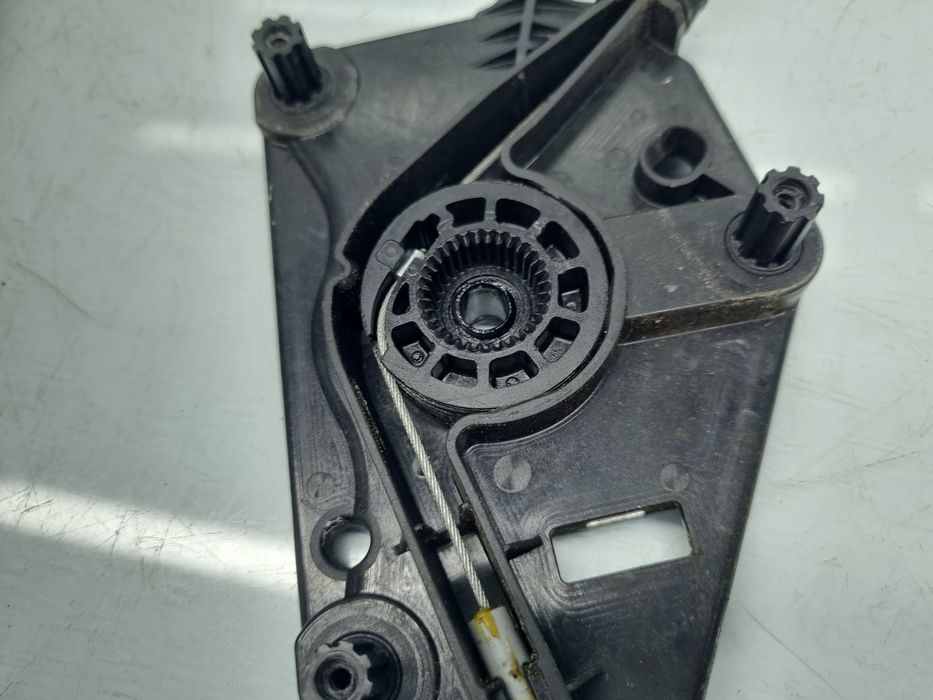 Macara electrica geam stanga fata Volkswagen Passat CC (358) [Fabr 201