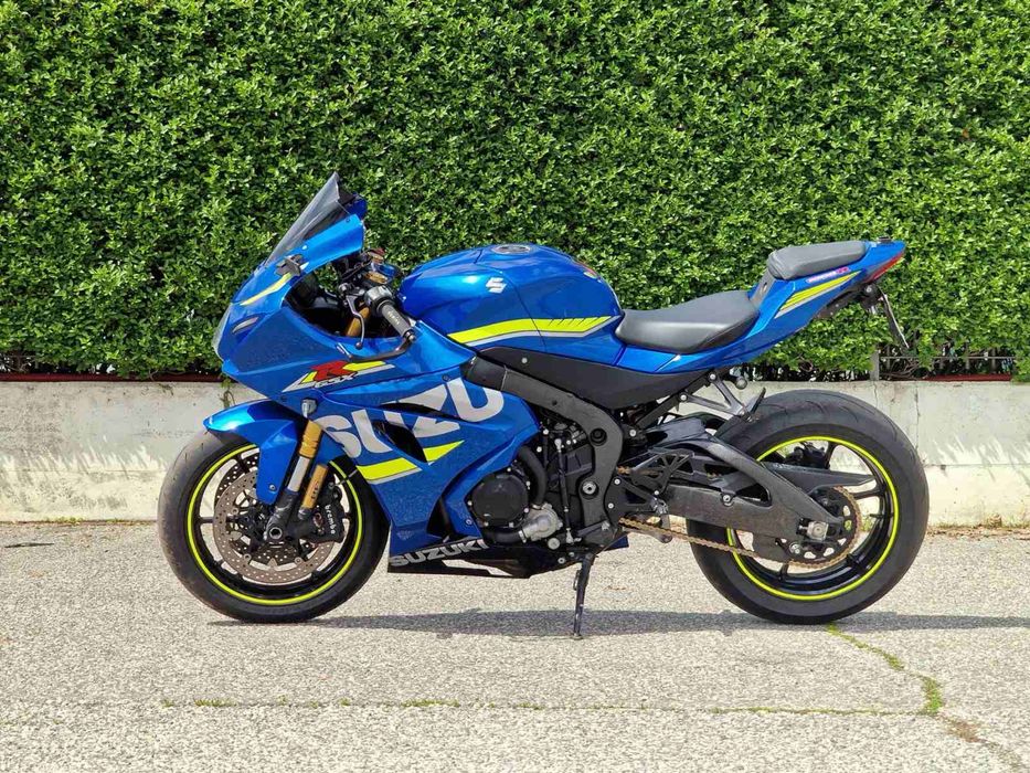 Suzuki L 7 1000R