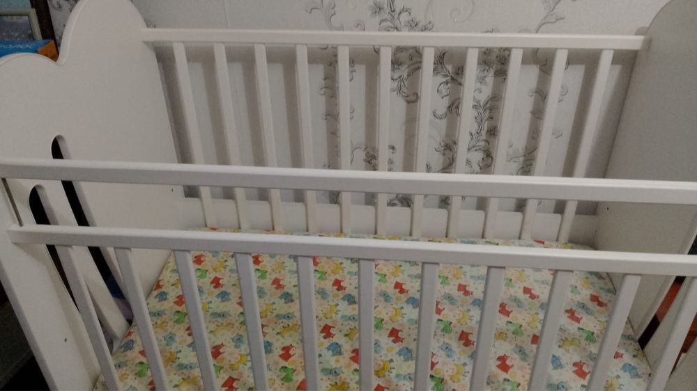 Продам детскую кроватку