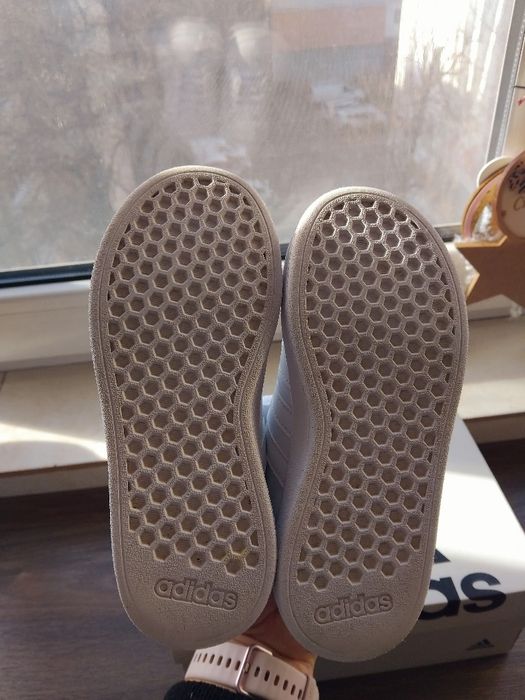 Бели маратонки ADIDAS