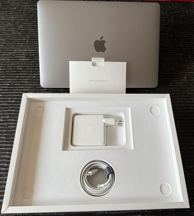 Apple MacBook Pro 13" M1 Touch Bar Space Grey