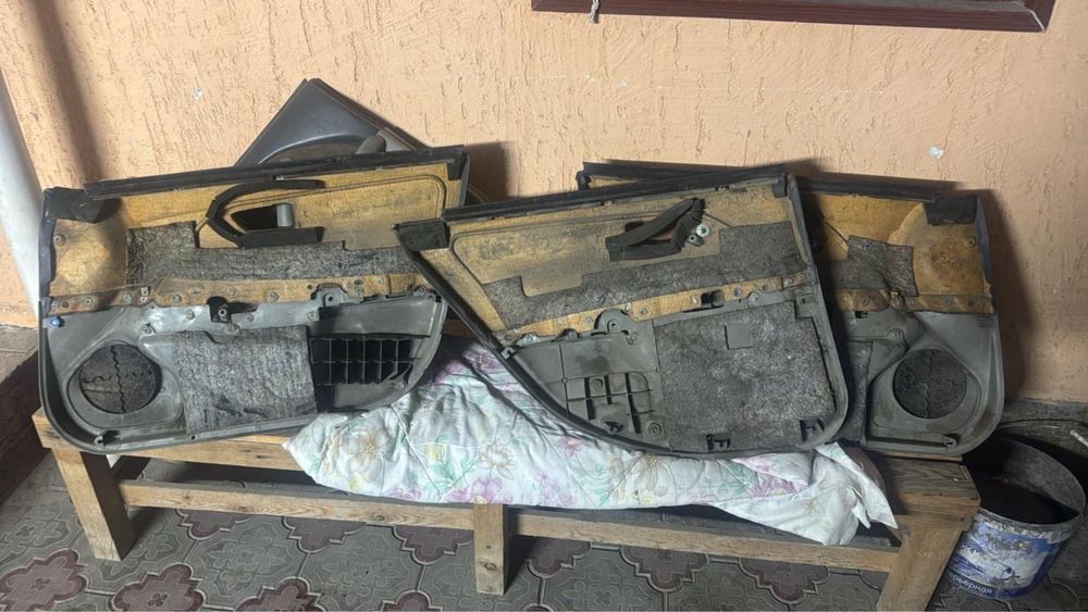 Обшивка двери камри 20 25