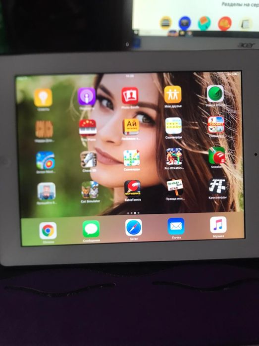 Айпад 4  34 гига есть чехол