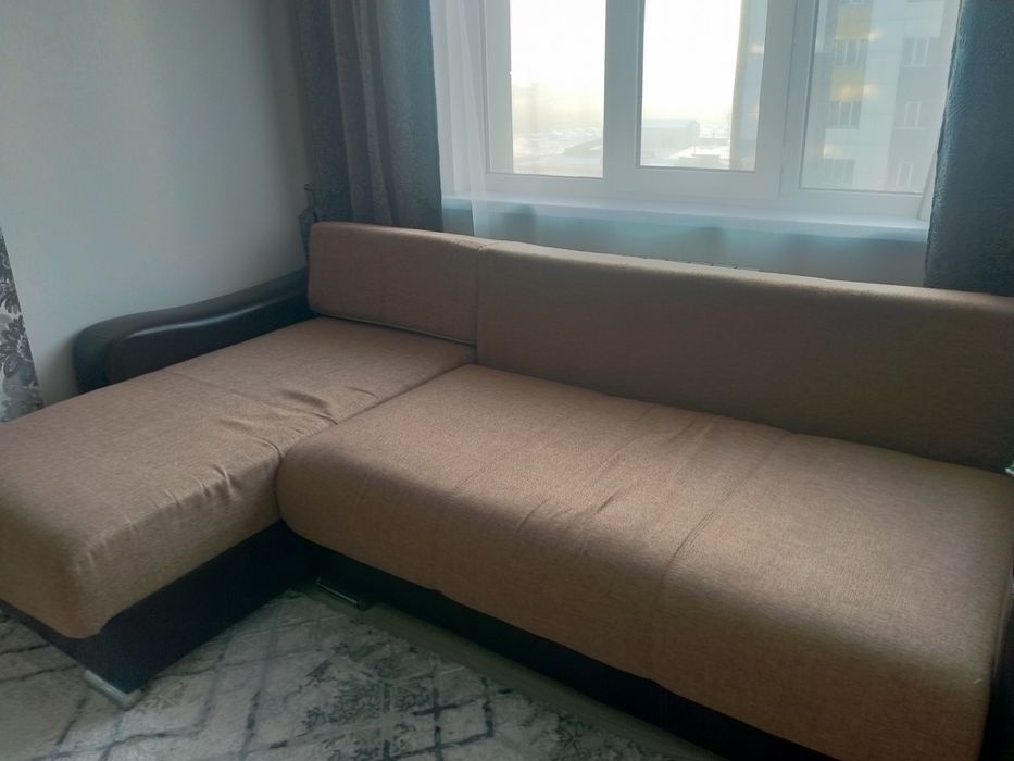 Продам диван в хорошем состоянии