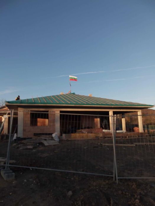 майстор търси ,строителна работа, заваръчни дейности, ремонти и др.