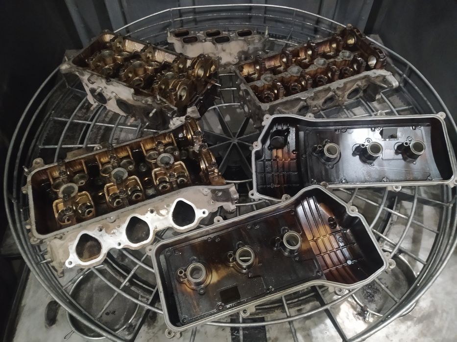 Мойка деталей двигателя.