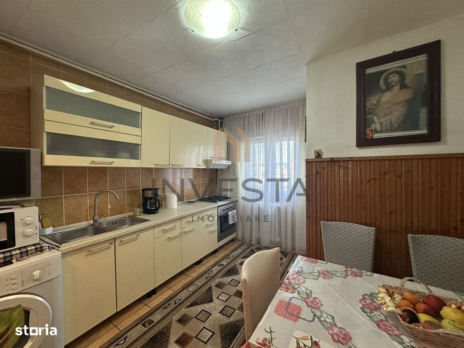 Apartament cu 3 camere decomandate, zona Piata Marasti!