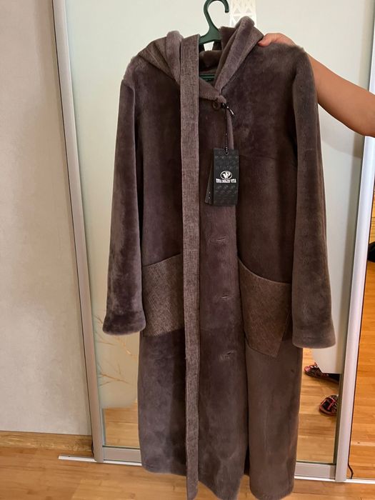 Продам двухстороннюю дубленку.