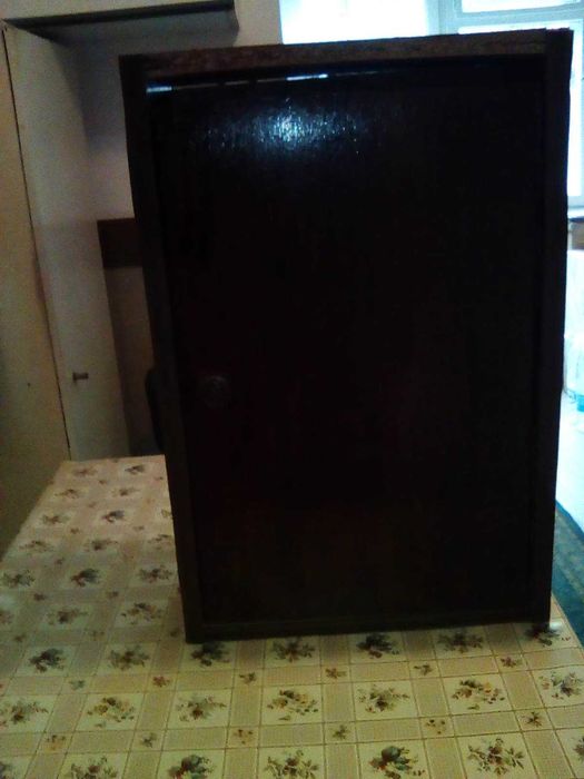 пощенска кутия от пдч с малка секретна бравичка с две ключета