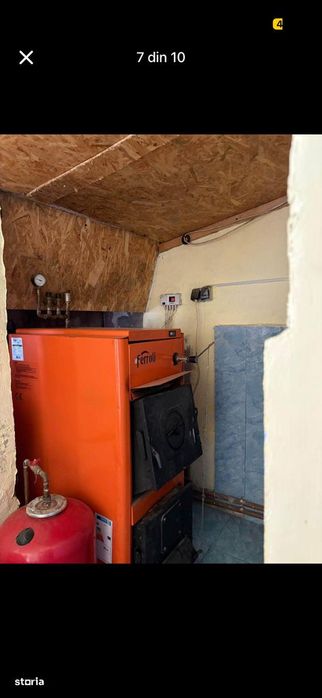 Casa cu 5 camere, curte mare, acces asfaltat