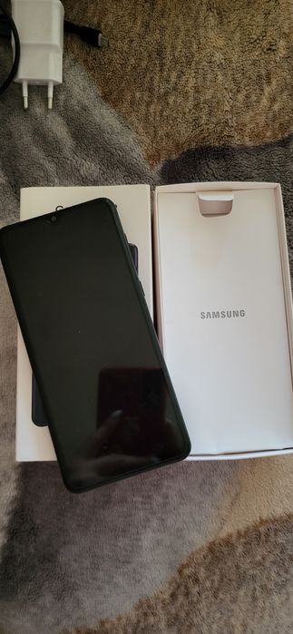 Телефон Samsung A02