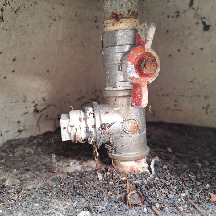 Артезиански градински фонтан с помпа