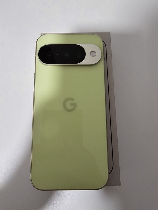 Google Pixel 10, 128GB, Lemongrass