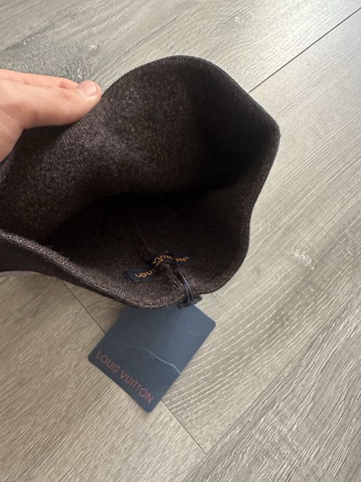Caciula Louis Vuitton
