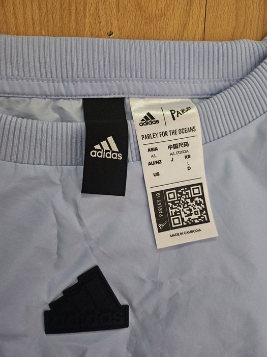 Продам футболку Adidas унисекс
