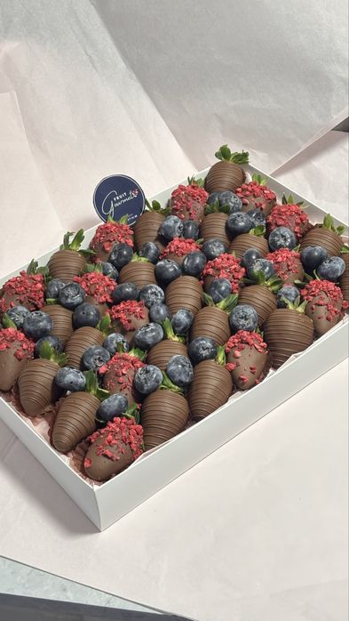 Клубника шоколад- Лучшие признания для близких. Подарки для женщин