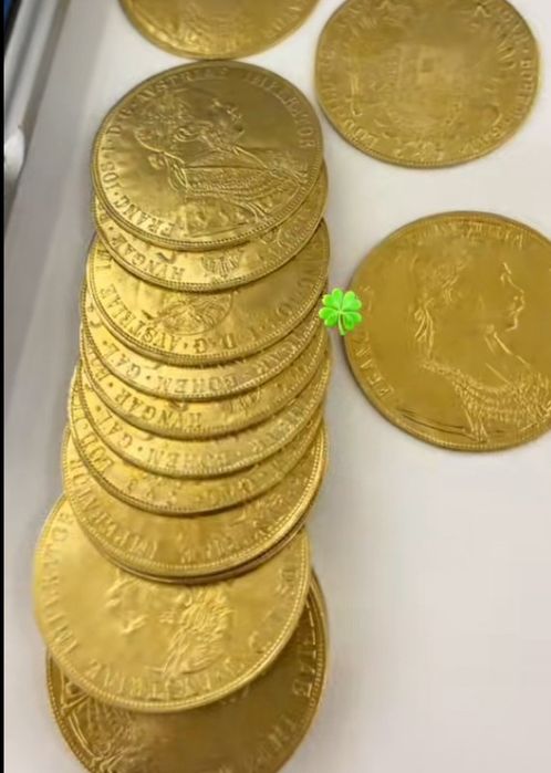 Vând Monede placate cu aur de 24k Frank Iosif 4 ducat 1915