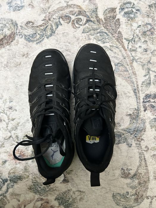 vand adidasi vapormax