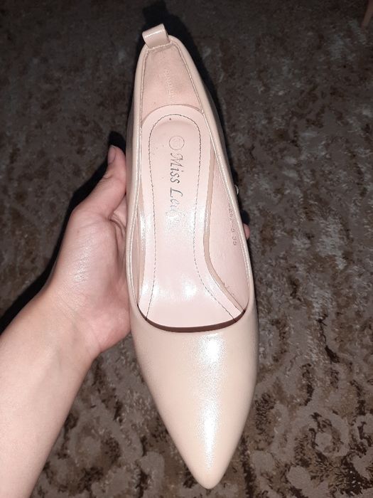 Продам туфли женские