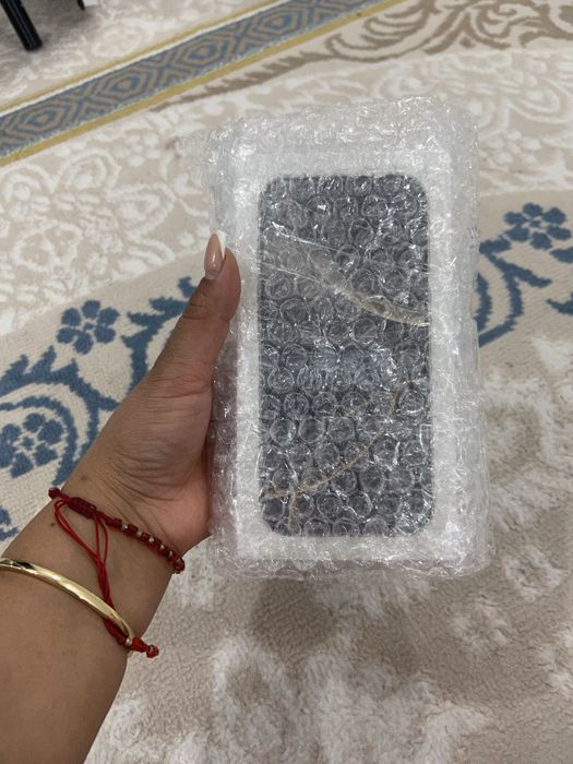 iPhone 16rpo ұсталған