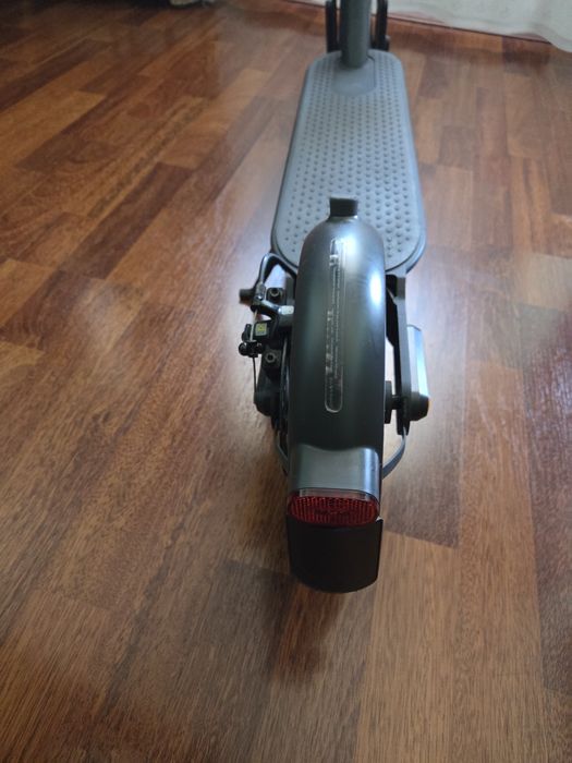 Xiaomi Mi Electric Scooter Pro 2 – Stare excelentă (Doar 900 km / 25 cicluri baterie)