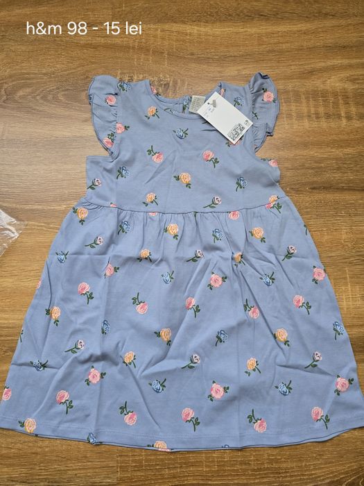 2 rochite 98 si 1 pijama 110/116