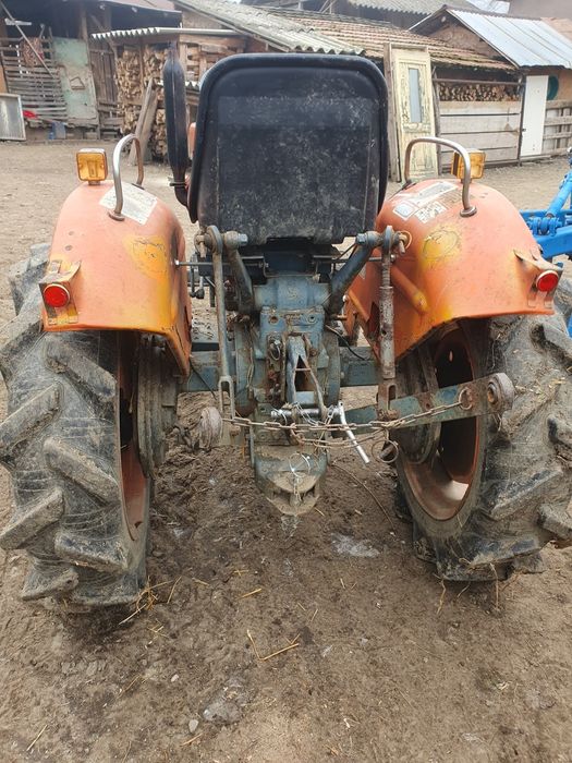 Vând Tractor Kubota